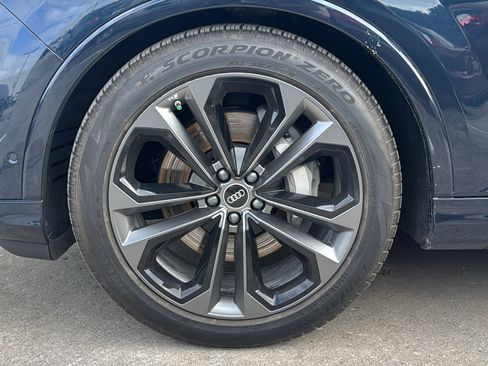 Used 2025 Audi Q7 3.0T Prestige image 34