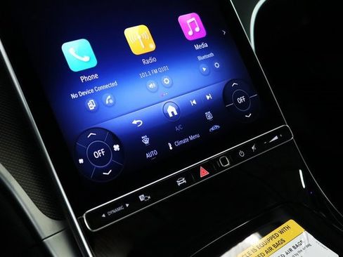 Used 2025 Mercedes-Benz C 300 4MATIC Sedan image 25