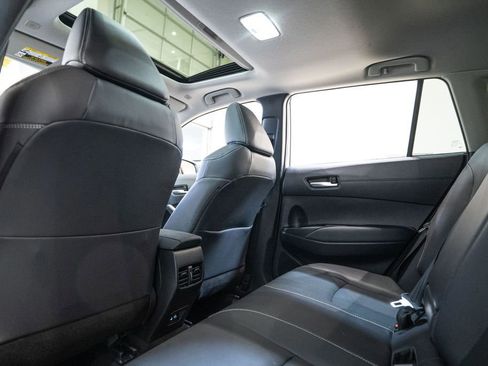 Used 2023 Toyota Corolla Cross XLE w/ Convenience Package image 29