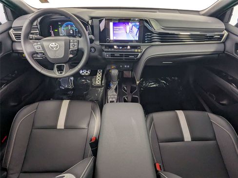 Certified 2025 Toyota Camry SE FWD image 37