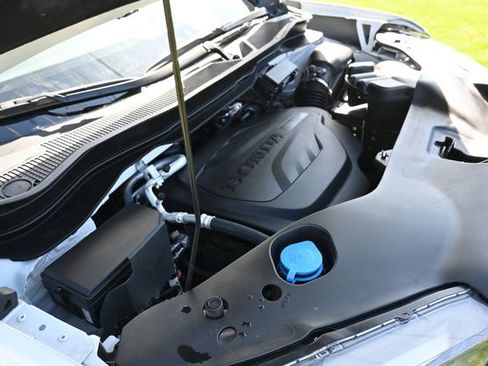 Used 2023 Honda Passport TrailSport image 14