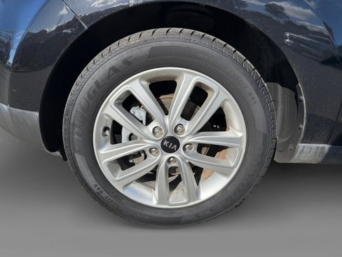 Used 2019 Kia Soul + image 9