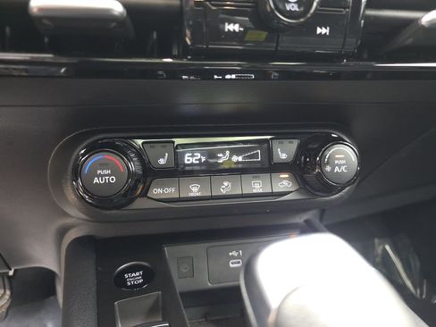 Used 2026 Nissan Kicks SV w/ SV Premium Package FWD image 21