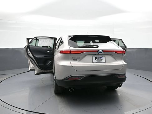 Certified 2023 Toyota Venza LE AWD/4WD image 46