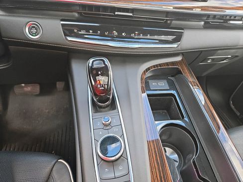 Used 2023 Cadillac Escalade ESV Premium Luxury AWD/4WD image 26