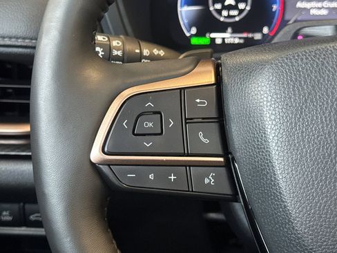 Used 2025 Toyota Grand Highlander AWD Hybrid image 36