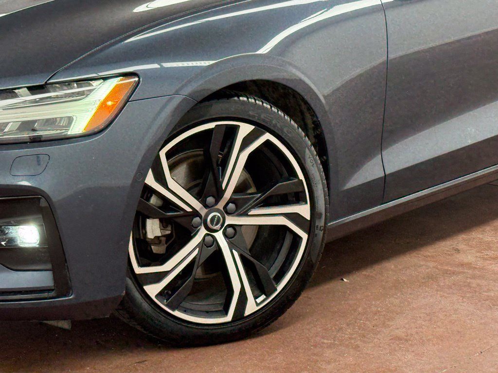 Used 2024 Volvo S60 B5 Plus FWD image 19