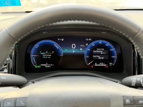 Used 2025 Toyota Camry XLE image 11