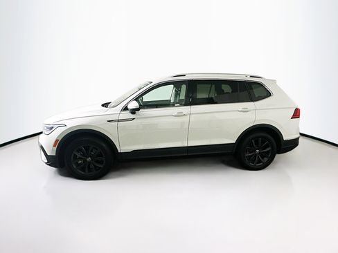 Used 2022 Volkswagen Tiguan SE image 4