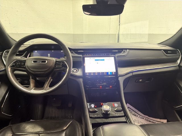 Used 2023 Jeep Grand Cherokee Overland AWD/4WD image 13