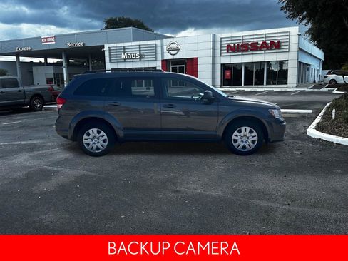 Used 2020 Dodge Journey SE FWD image 4