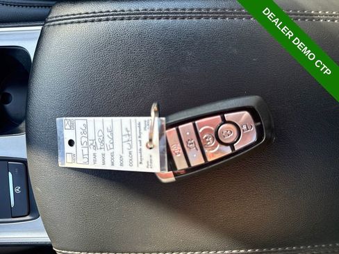 Used 2024 Ford Edge SEL w/ Convenience Package image 25