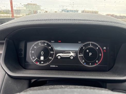 Used 2018 Land Rover Discovery HSE Luxury image 8