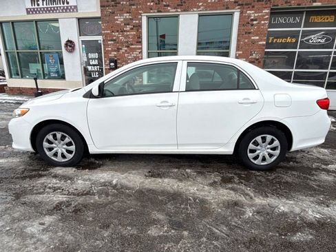 Used 2010 Toyota Corolla LE image 8