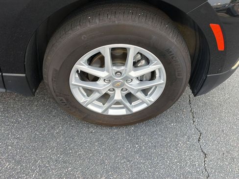 Used 2024 Chevrolet Equinox LT FWD image 38