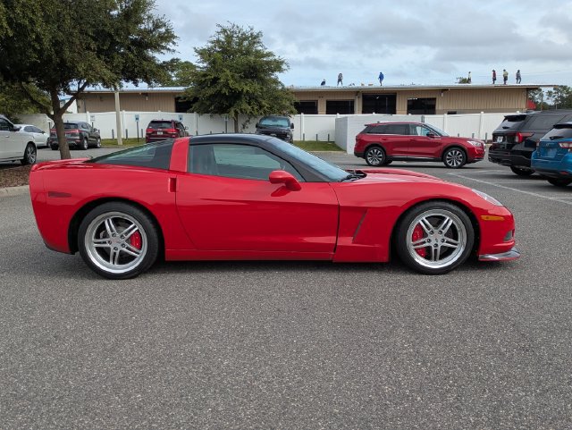 Used 2005 Chevrolet Corvette Coupe w/ Preferred Equipment Group RWD image 2