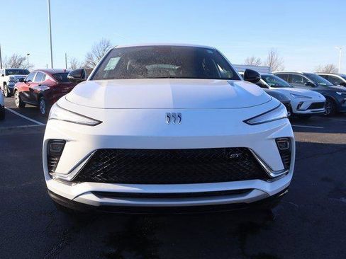 New 2026 Buick Envista Sport Touring w/ Convenience I Package image 2