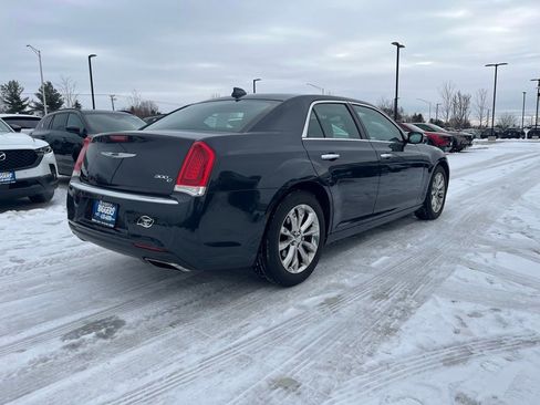 Used 2015 Chrysler 300 C w/ Light Group image 10