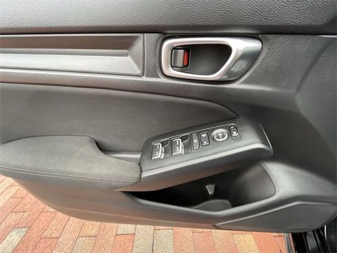 Used 2022 Honda Civic Sport image 11