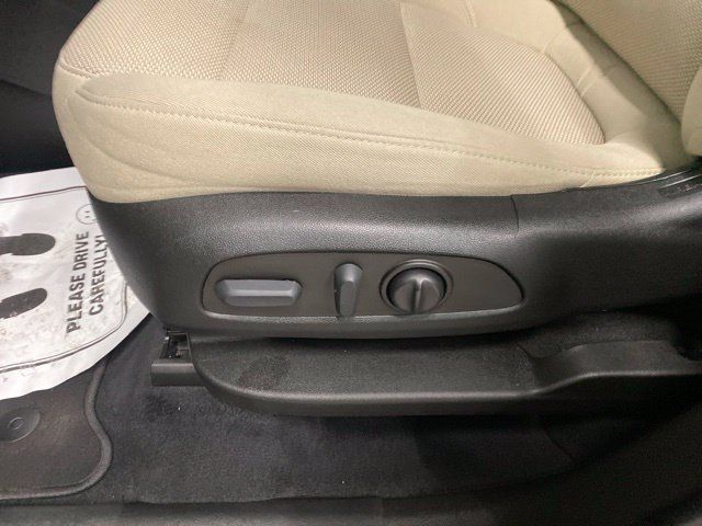 Used 2023 Chevrolet Traverse LS AWD/4WD image 27