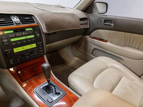 Used 1998 Lexus LS 400 image 28