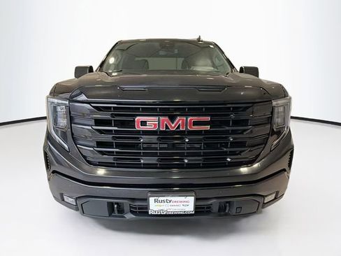 Used 2022 GMC Sierra 1500 Elevation w/ X31 Off-Road Package AWD/4WD image 2
