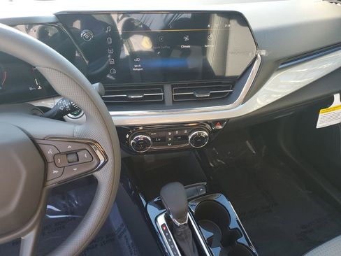 New 2026 Chevrolet Trax LT image 23