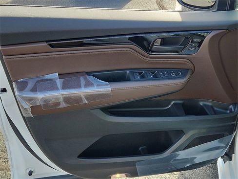 New 2026 Honda Odyssey Touring image 12