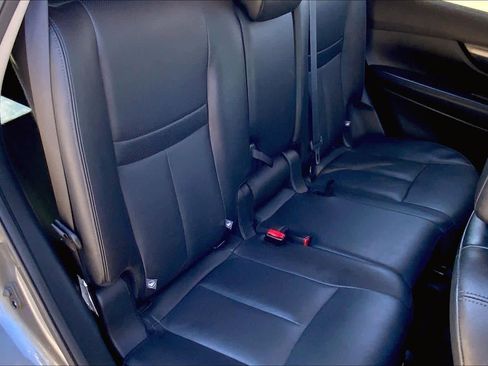 Used 2019 Nissan Rogue SL image 19