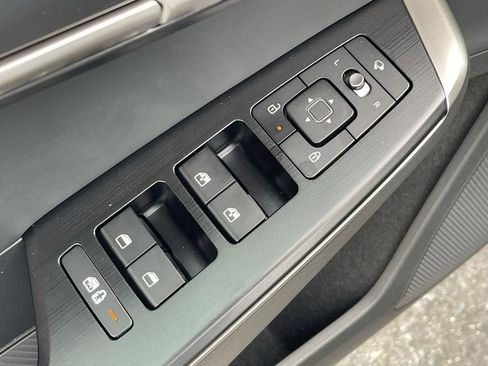 New 2025 Kia EV6 Wind image 16