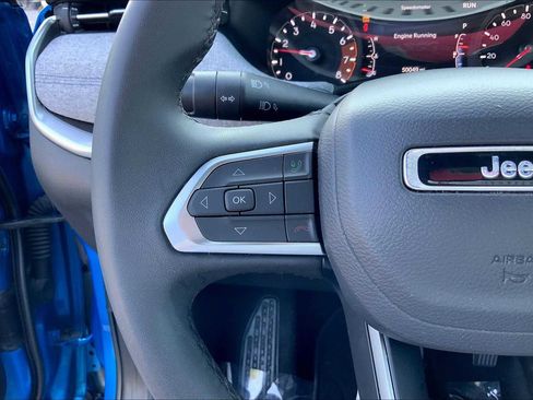 Used 2024 Jeep Compass Latitude image 43