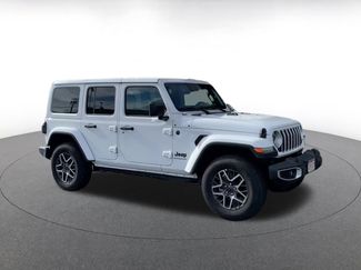 Used 2025 Jeep Wrangler Sahara video 2