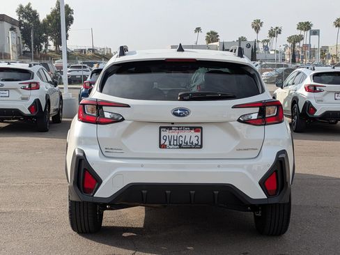 Used 2025 Subaru Crosstrek 2.5i Limited w/ Crosstrek Mirror Package image 3
