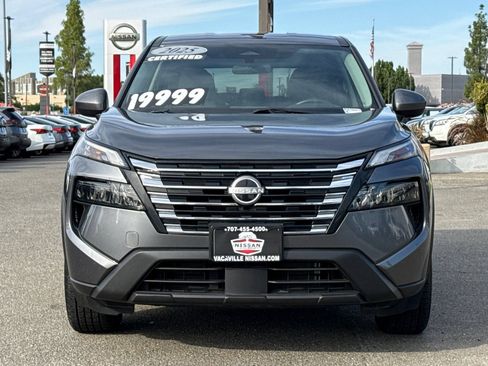 Certified 2025 Nissan Rogue SV AWD/4WD image 11