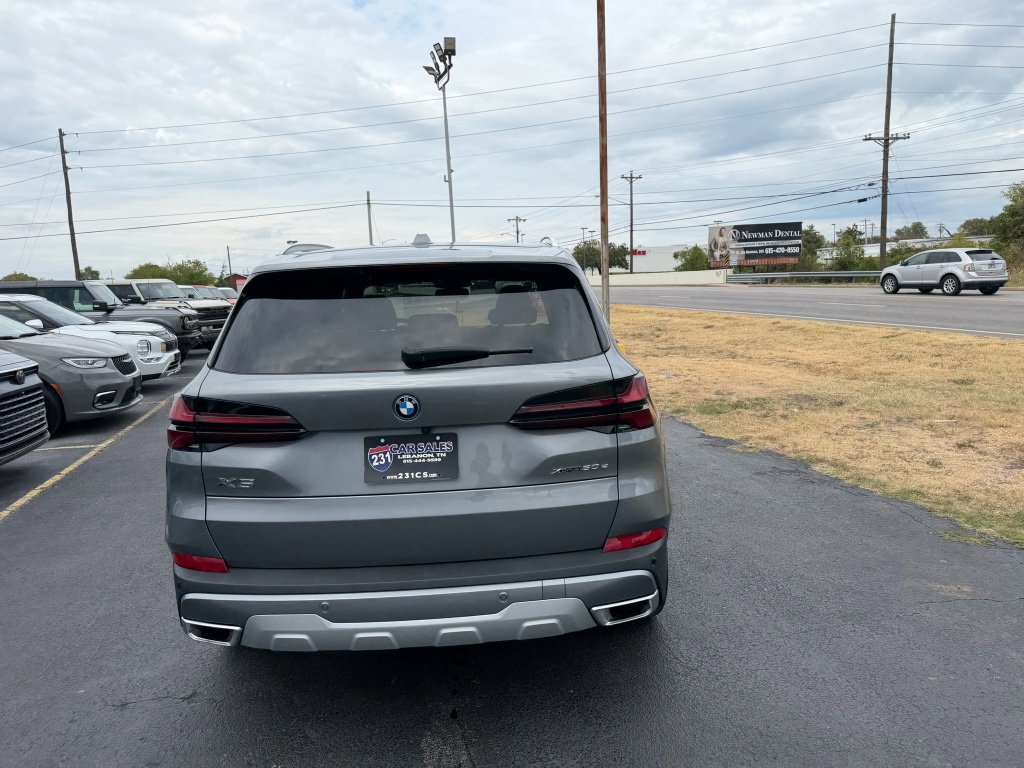 Used 2024 BMW X5 xDrive50e w/ Premium Package AWD/4WD image 4