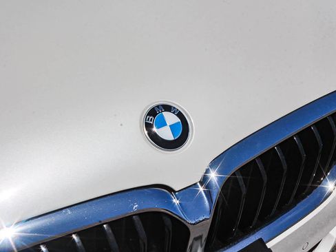 Certified 2023 BMW 530i w/ Convenience Package RWD image 11