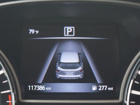 Used 2017 Nissan Pathfinder SV FWD image 4