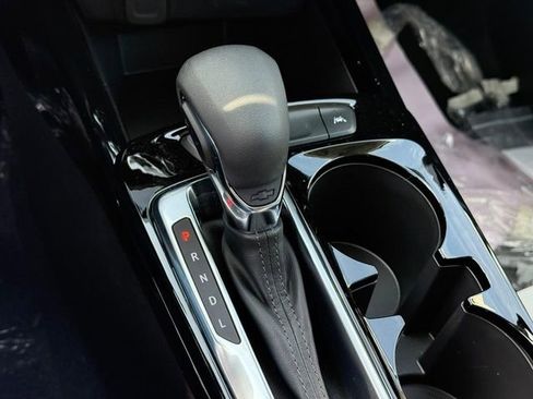 Used 2025 Chevrolet Trax LT w/ Driver Confidence Package image 20