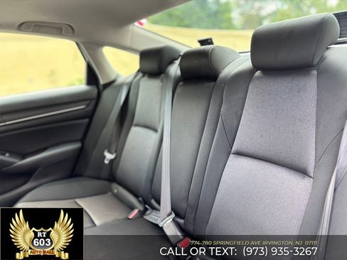 Used 2020 Honda Accord EX image 9
