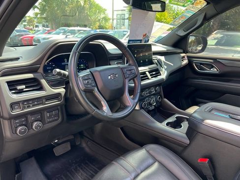 Used 2023 Chevrolet Suburban RST w/ Luxury Package AWD/4WD image 34