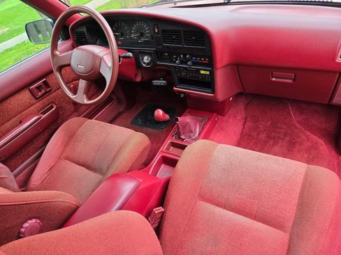 Used 1989 Toyota Pickup SR5 image 2