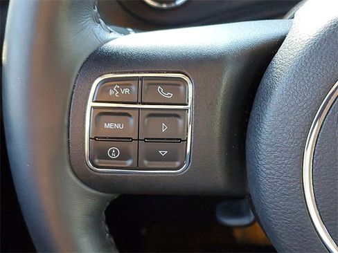 Used 2015 Jeep Wrangler Unlimited Rubicon w/ Connectivity Group image 8