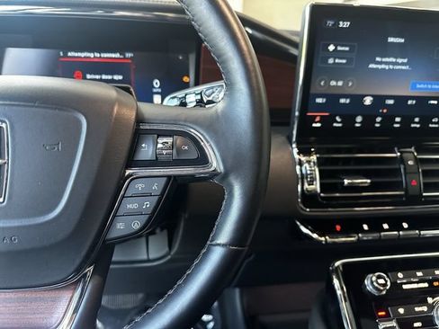 Certified 2024 Lincoln Navigator Reserve AWD/4WD image 28