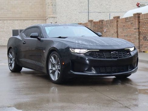 Used 2019 Chevrolet Camaro LT RWD image 2