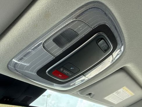 Used 2025 Hyundai Kona SEL FWD image 23