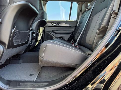 New 2026 Jeep Grand Cherokee Laredo image 25