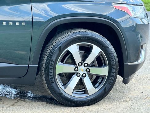 Used 2019 Chevrolet Traverse LT w/ LT Premium Package FWD image 7