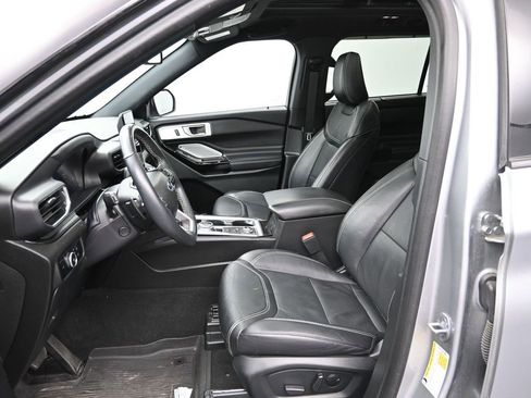 Used 2023 Ford Explorer ST w/ Equipment Group 401A image 10