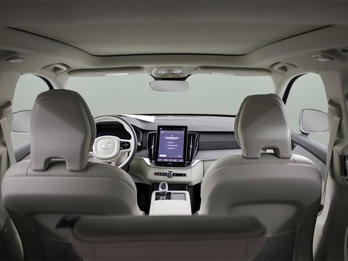 New 2026 Volvo XC90 B6 Ultra image 16