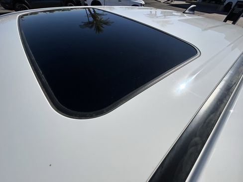 Used 2023 Toyota Tacoma TRD Off-Road w/ TRD Premium Off Road Package image 9